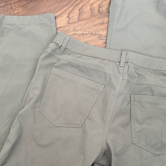 lululemon athletica Men's Sage Chinos - Picture 3 of 3